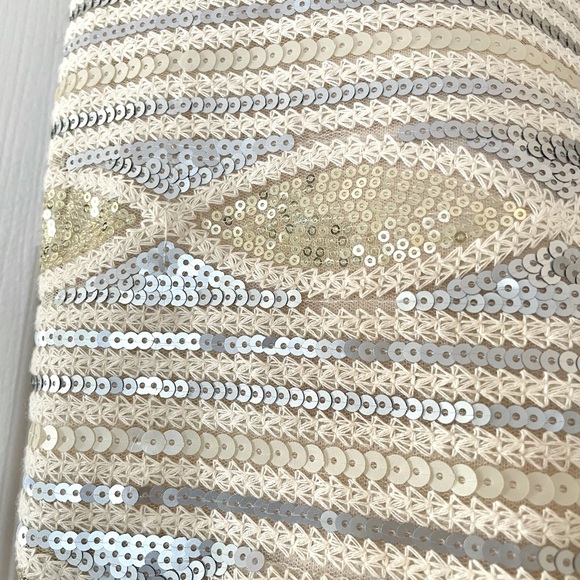 Gold/Silver Sequin Mini Skirt. Size M. - Picture 2 of 5